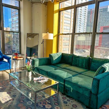 Bright 2Br Luxury Corner Suite With Optional Parking Sleeps 6 Guests Near Mccormick Place And Soldier Field Chicago Extérieur photo
