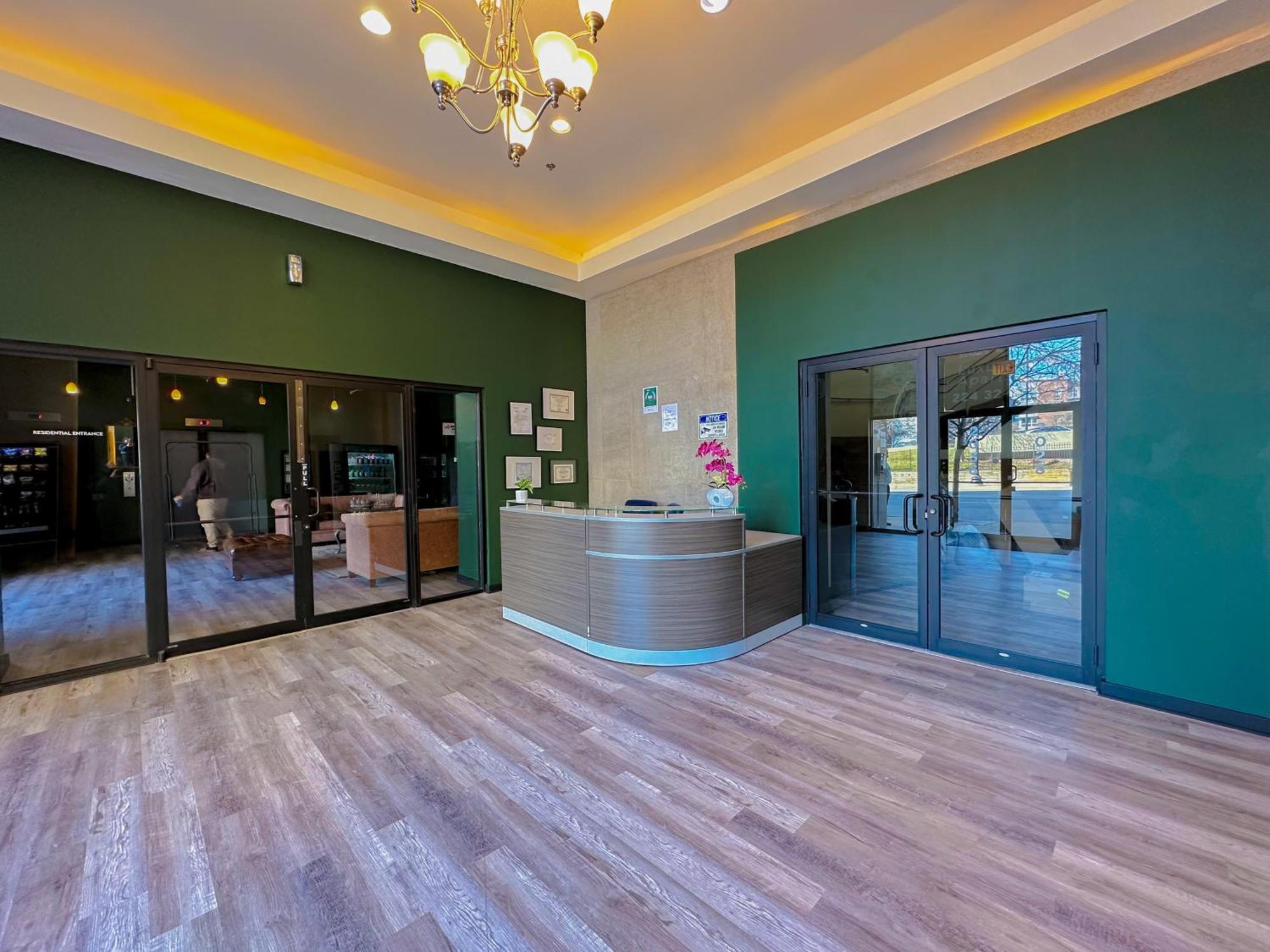 Bright 2Br Luxury Corner Suite With Optional Parking Sleeps 6 Guests Near Mccormick Place And Soldier Field Chicago Extérieur photo