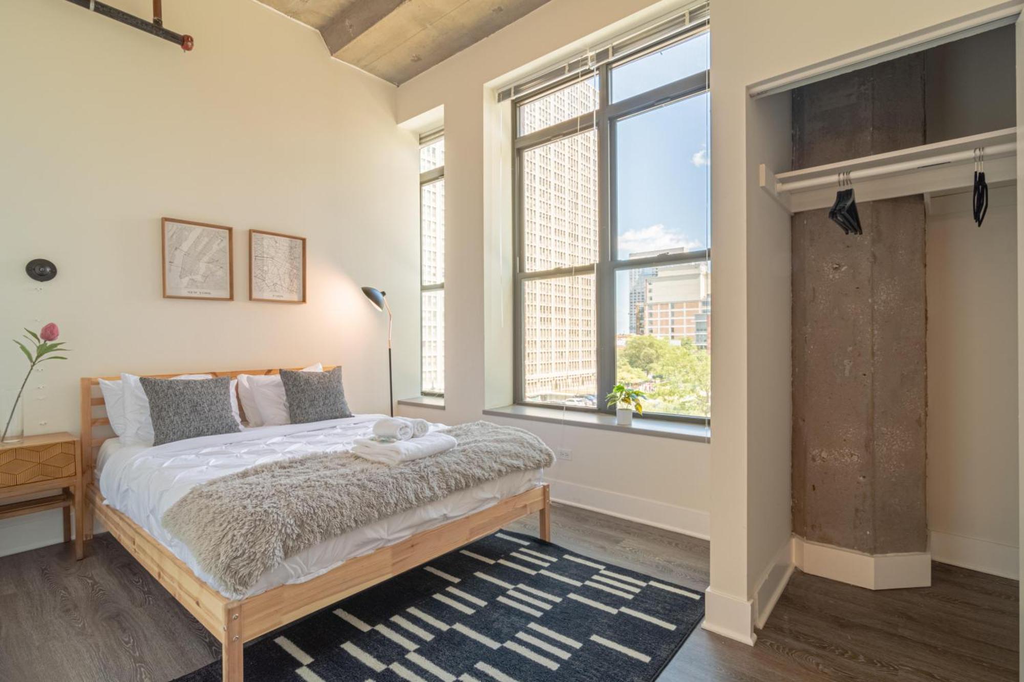 Bright 2Br Luxury Corner Suite With Optional Parking Sleeps 6 Guests Near Mccormick Place And Soldier Field Chicago Extérieur photo