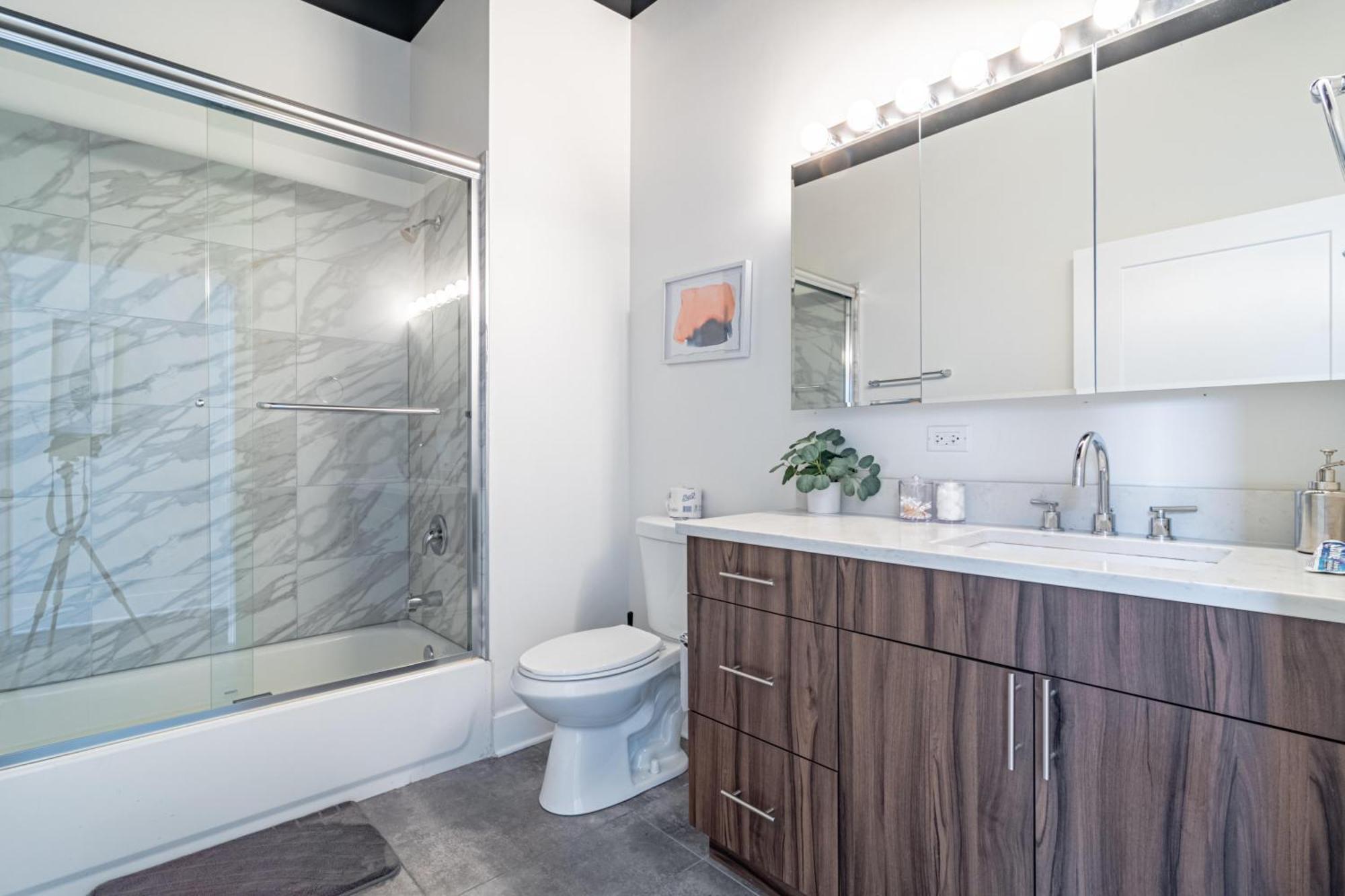 Bright 2Br Luxury Corner Suite With Optional Parking Sleeps 6 Guests Near Mccormick Place And Soldier Field Chicago Extérieur photo